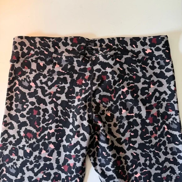 Calvin Klein Performance Capri Leggings - Picture 2 of 4